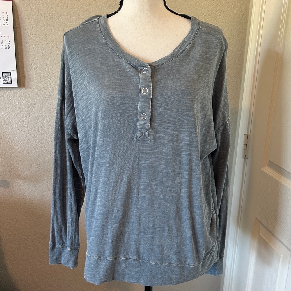 Chaser Chambre Top Pullover Long Sleeve Size Large Gray Blue Oversized